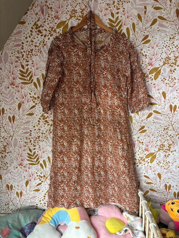 Robe mi longue fait main fleuris avec ceinture