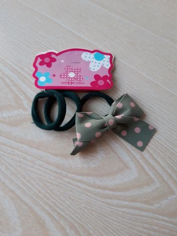 Lot elastiques vert foncé 1 nœud kaki et rose