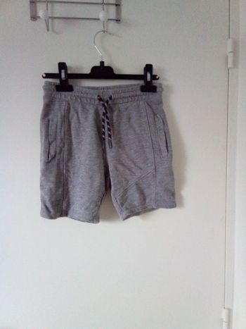 Short gris