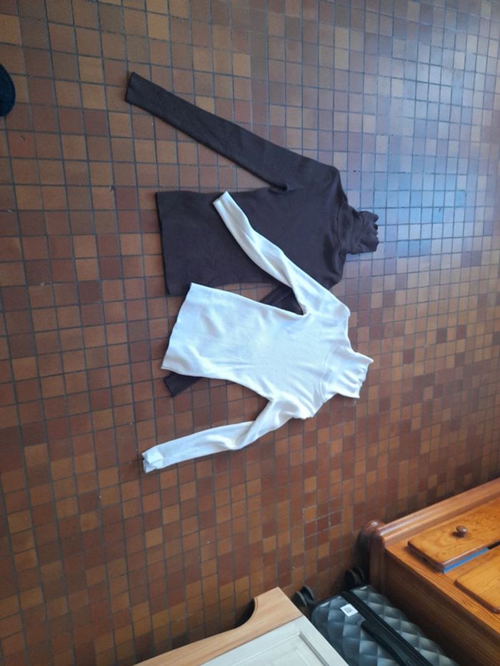 2 pulls col montant - photo numéro 2