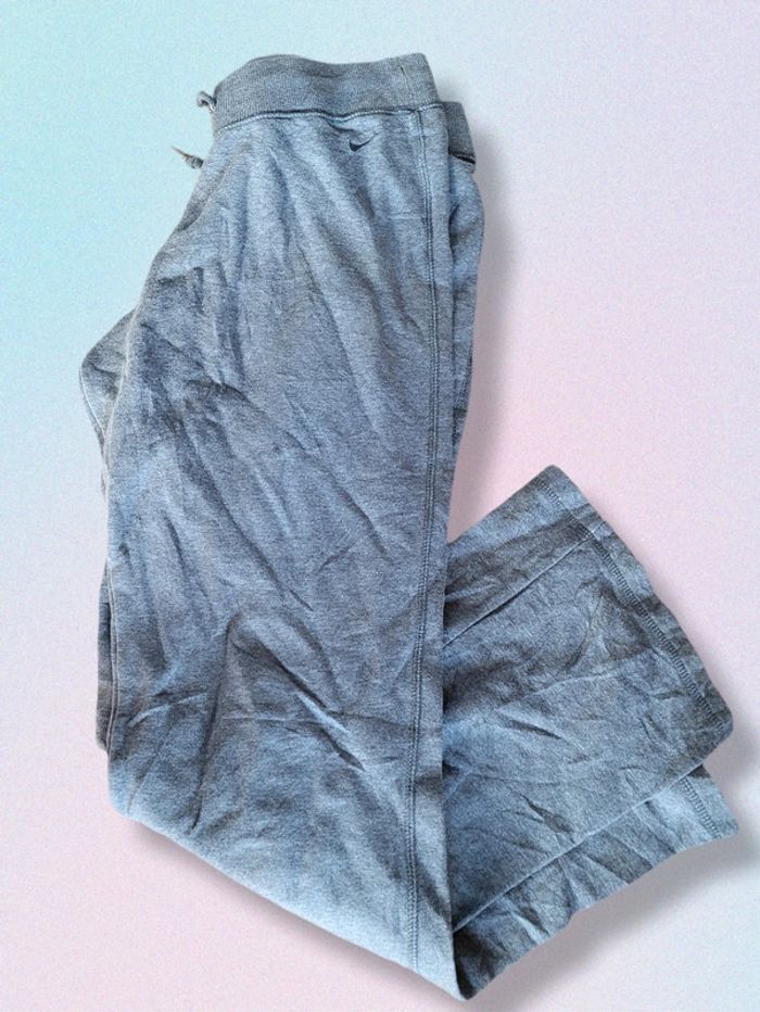 Magnifique Jogging Nike femme taille M Ref 15IT230