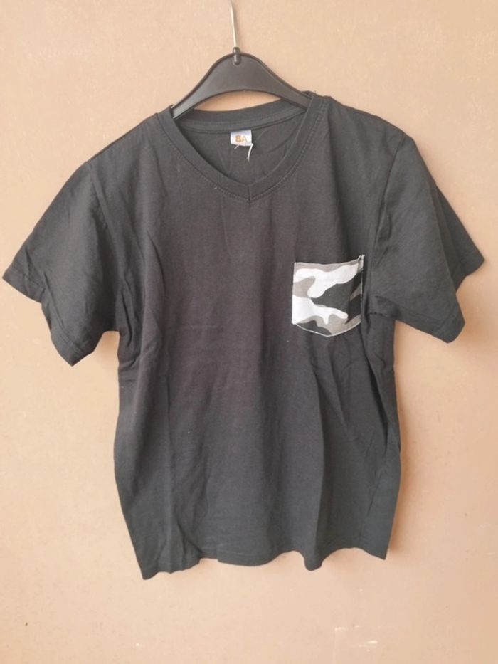 Tee shirt taille 8-10 ans