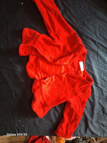 Gilet rouge 6 9 mois