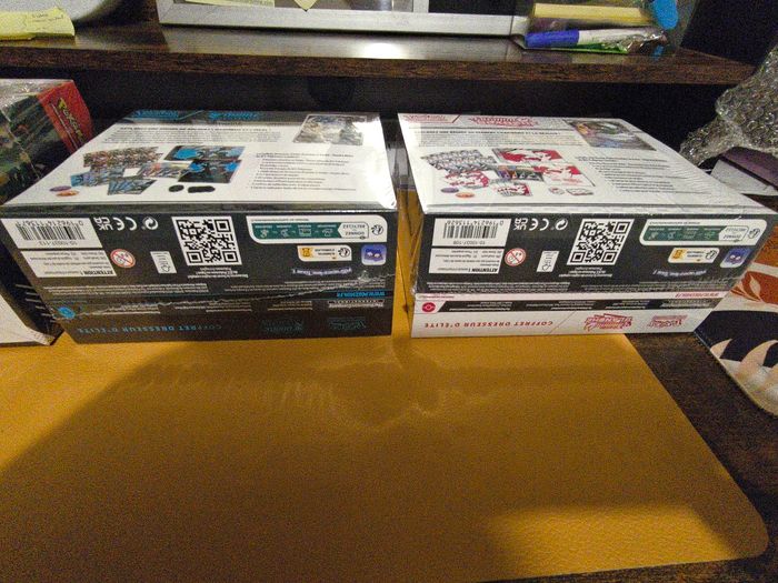 Lot display Minitins 10.5 + 2 ETB (noire + blanche) scellés - photo numéro 8