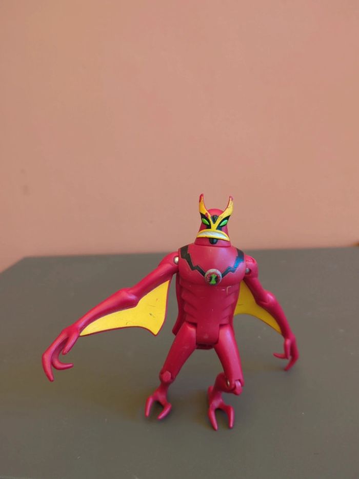 figurine ben 10