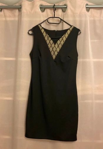 Robe noire col V strass