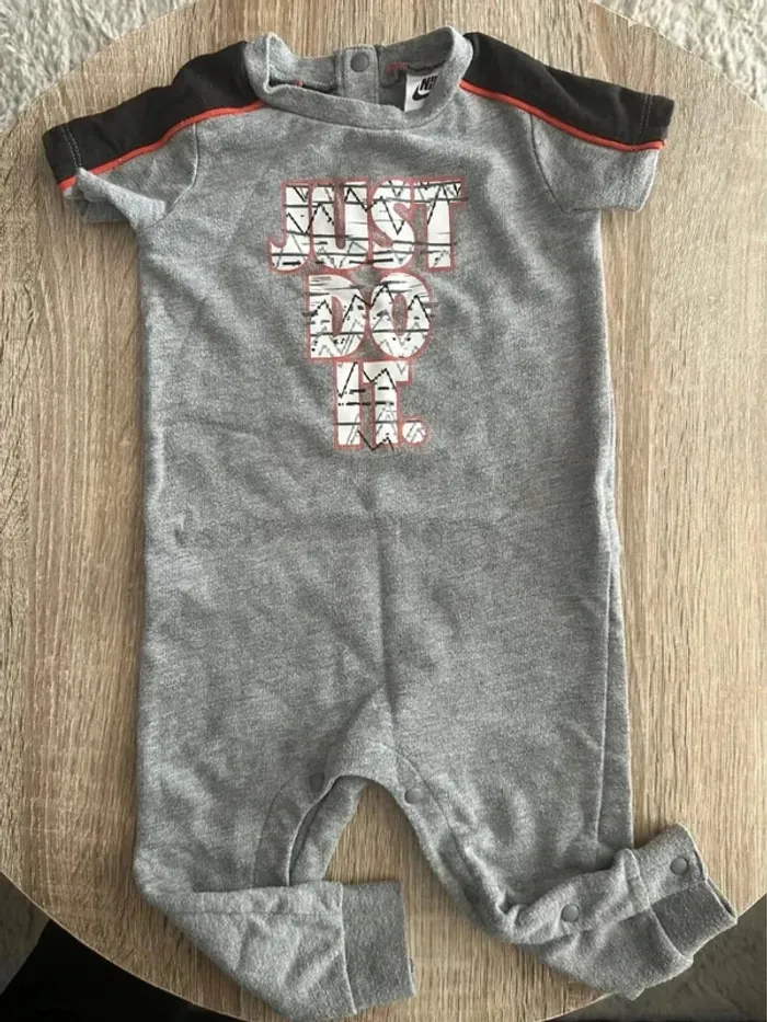 Ensemble garçon Nike 12 mois 74/80 cm - photo numéro 2