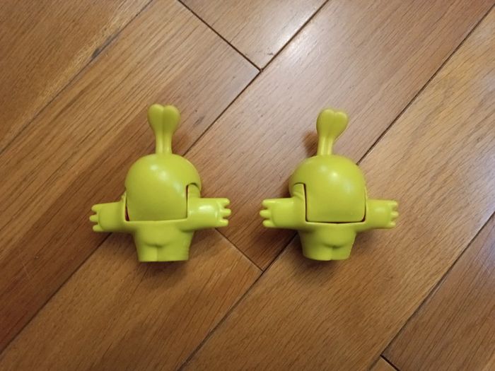 2 figurines  Skylanders qui claquent des dents quand on est fait avancer McDonald's 2014 - photo numéro 2