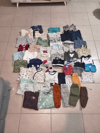 Lot complet vêtement garçon 6 mois