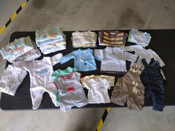 Lot vêtements 1 mois