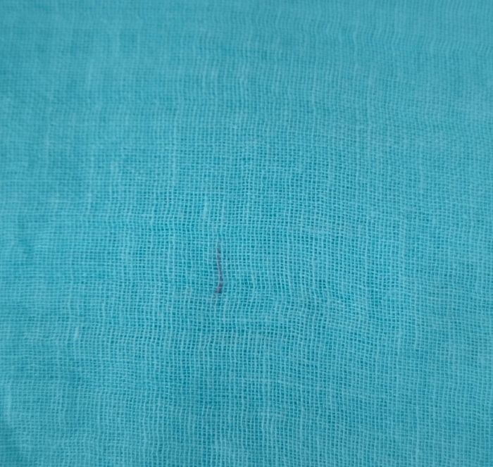 Étole turquoise en voile de coton - photo numéro 7