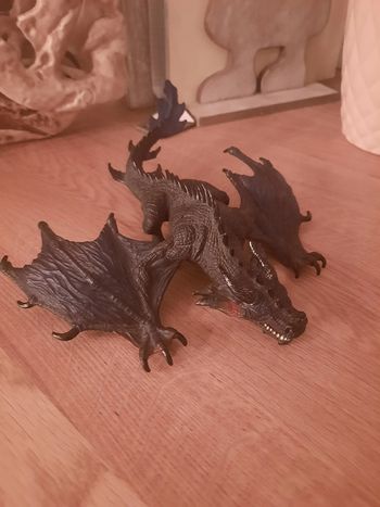 Schleich dragon sombre