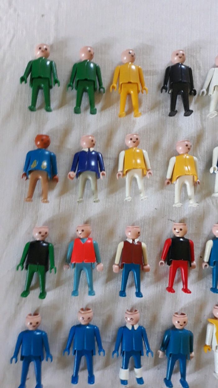 Lot de 35 personnages playmobil - photo numéro 2