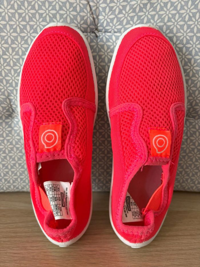 Chaussures Aquatiques Elastiques "Décathlon" 32/33 - photo numéro 4