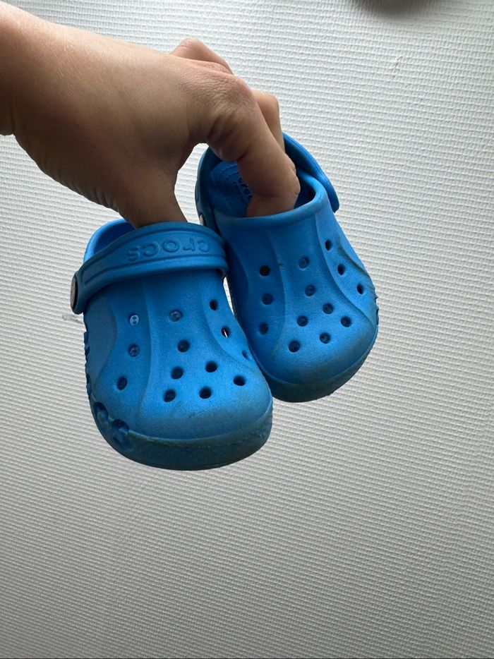 Crocs bleu - photo numéro 2