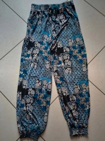 Pantalon type sarrouel tons bleus