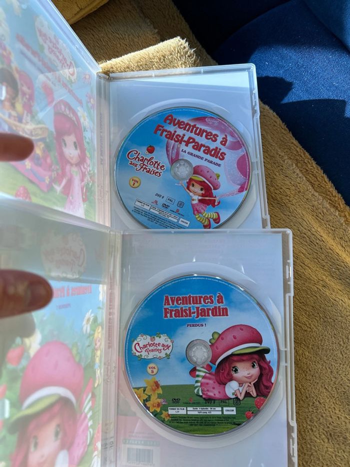 Lot dvd charlottes aux fraises - photo numéro 3
