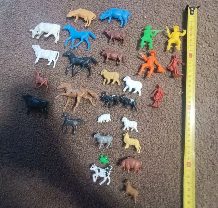 Lot animaux cow boy indien