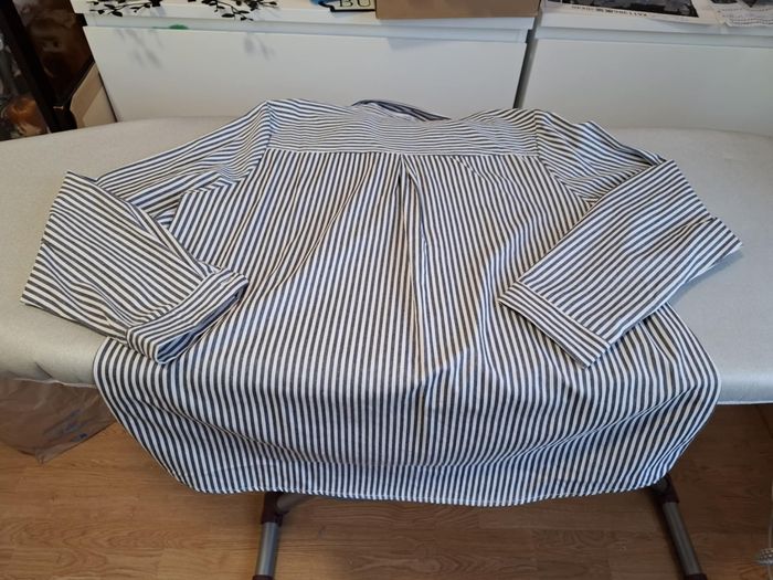 Belle chemise/blouse femme A.Belle 44 rayé gris/blanc excellent état - photo numéro 6