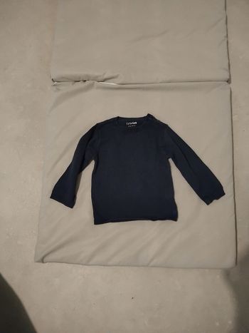 Pull bleu foncé 12 mois