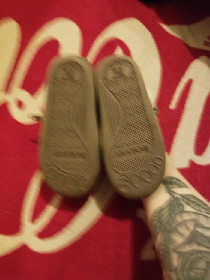 Chaussons taille 20 - photo numéro 2