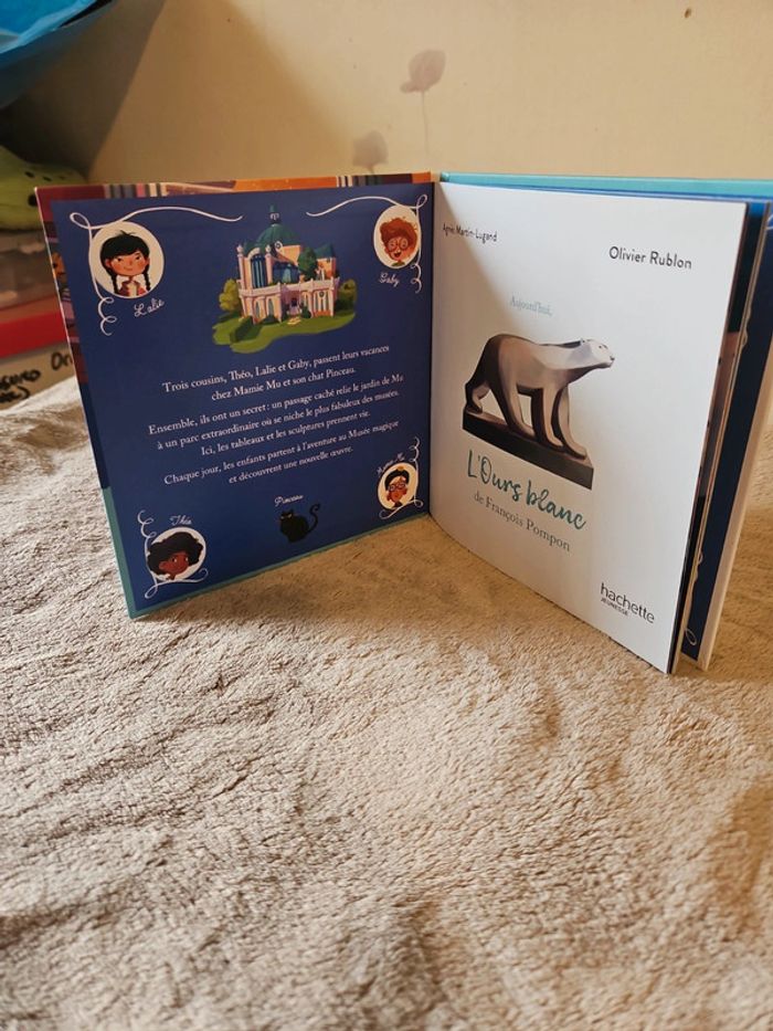 Livre l'ours blanc Hachette- Neuf - photo numéro 4