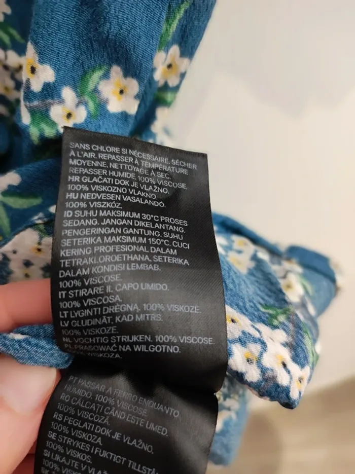 Blouse H&M taille XS - photo numéro 2