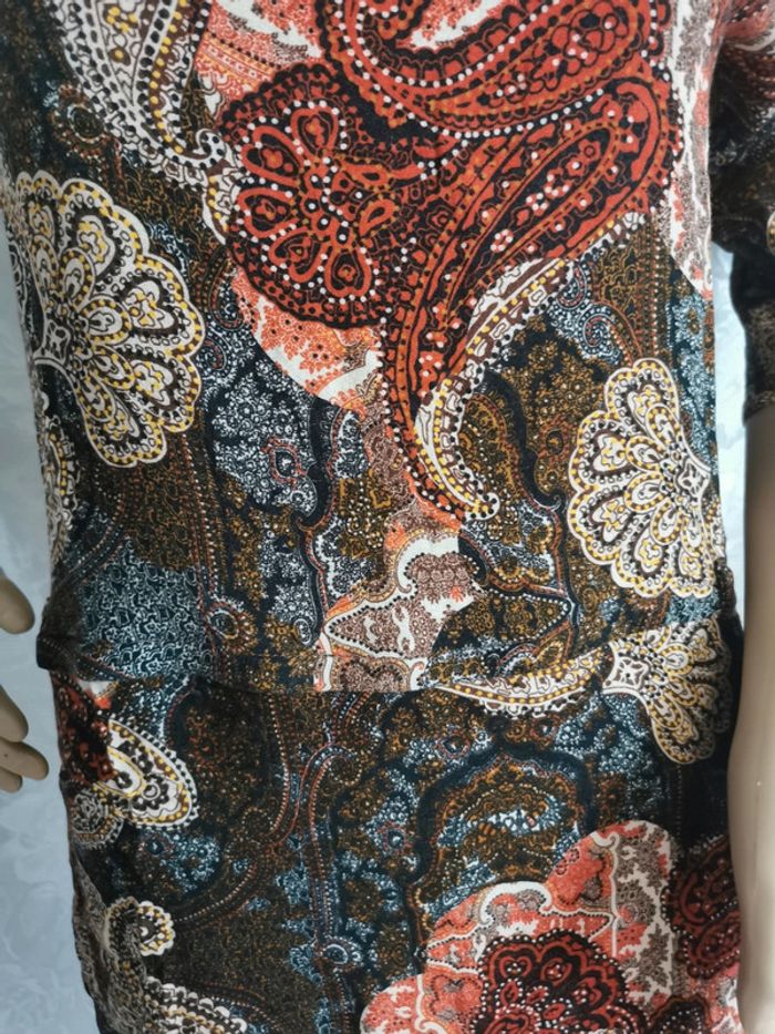 Robe. Noir - rouge. Taille 40 Mango - photo numéro 2