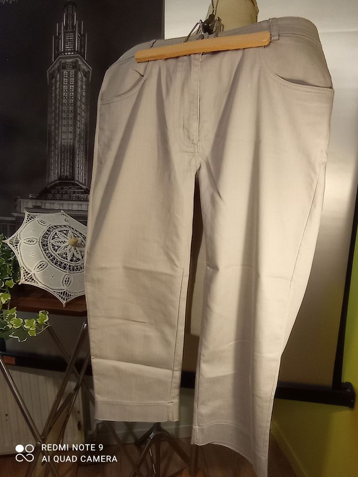 pantacourt gris clair de Damart 42 réf 291 V7