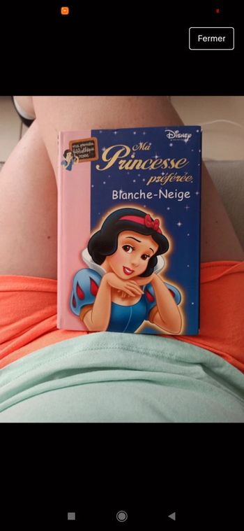 Livre bibliothèque rose blanche neige