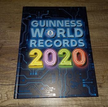 Guinness World records 2020 
Hachette