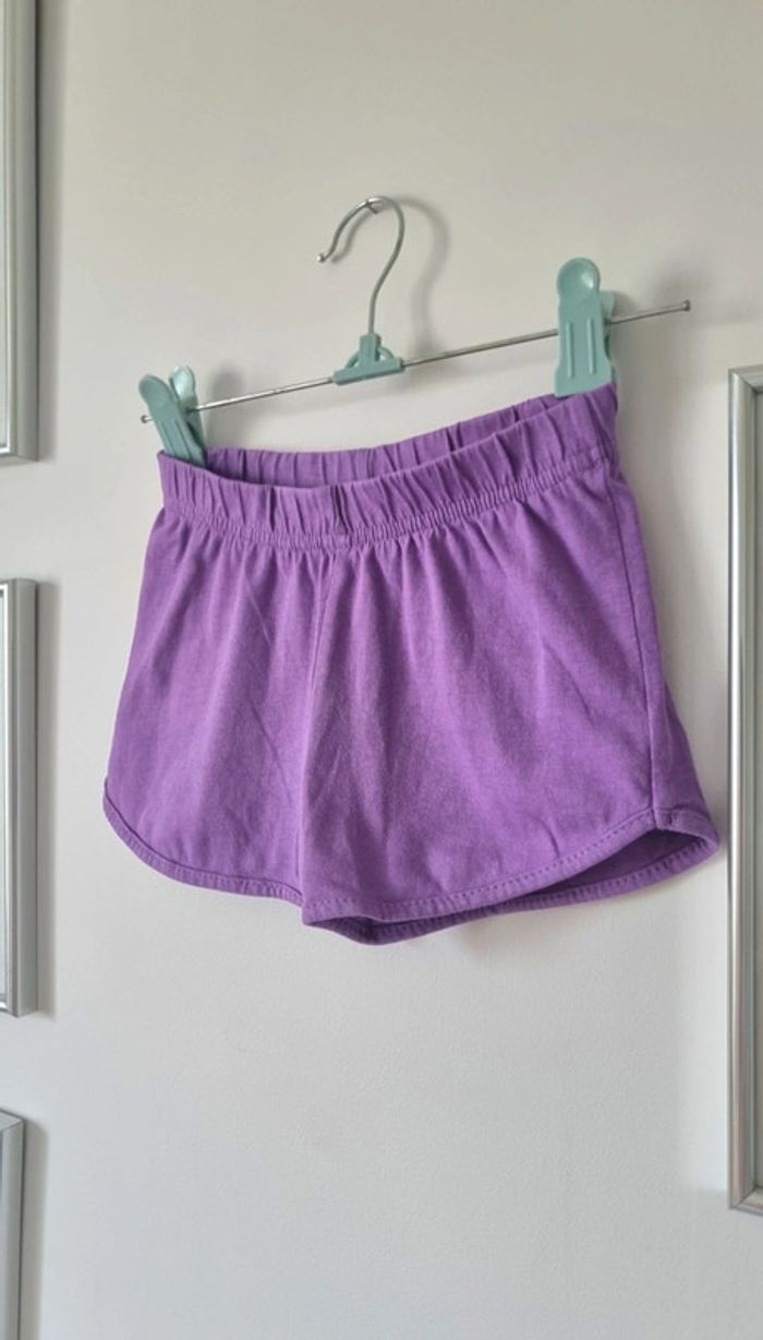 Short violet taille 4ans