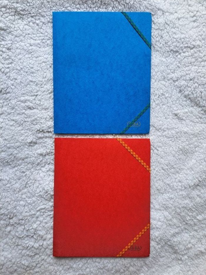 2 pochettes élastiques pour feuilles 17x22cm