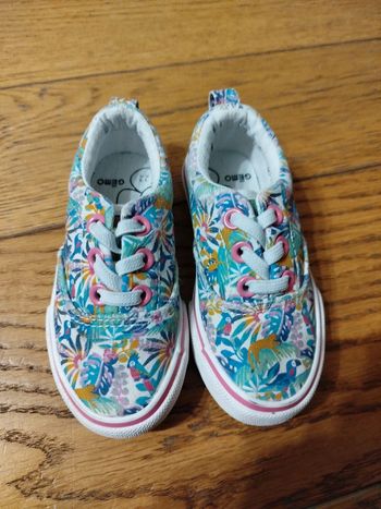 Baskets en toile
