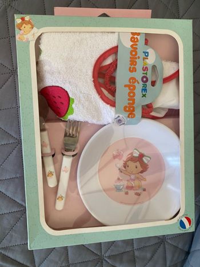 Set vaisselle enfant fille assiette + couvert ( fourchette, cuillère )