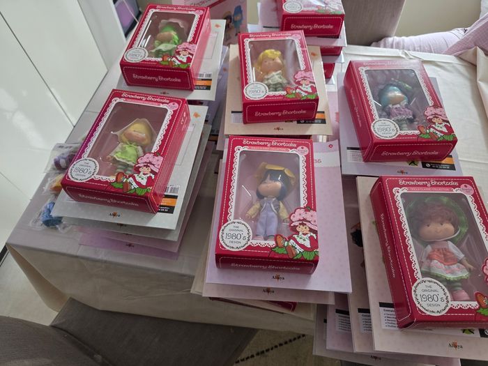 Lots de 28 poupée  collection  charlotte aux fraises