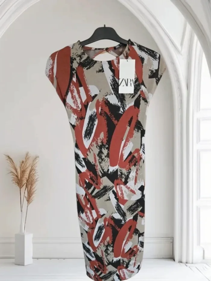 Robe neuve zara taille L - photo numéro 2