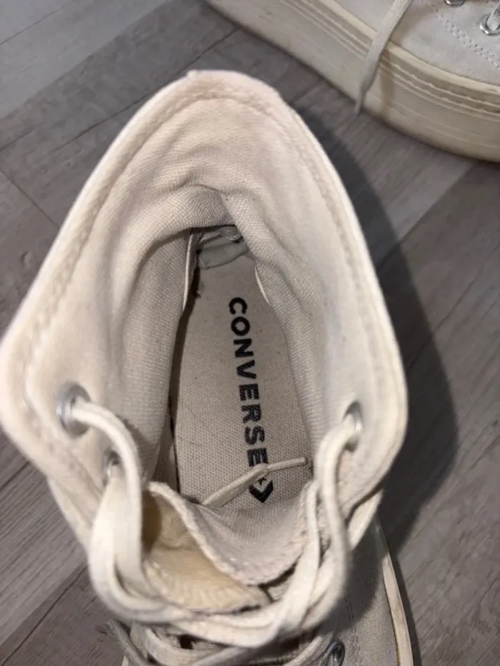 Converses beige - photo numéro 3