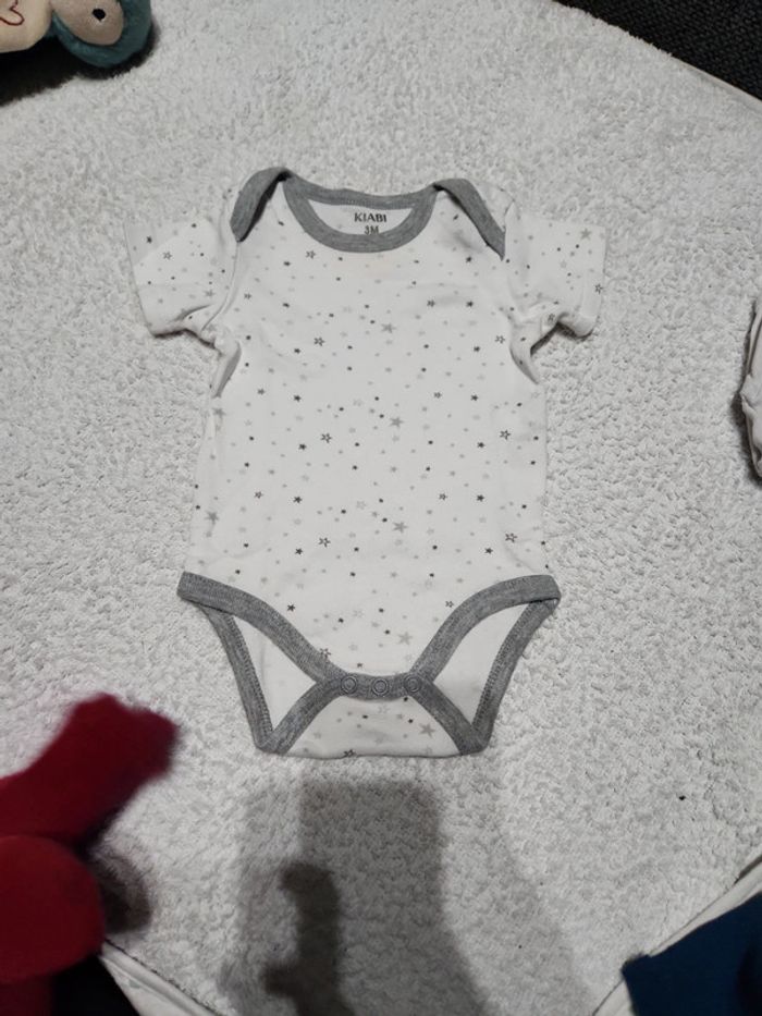 Lot de bodies - photo numéro 2