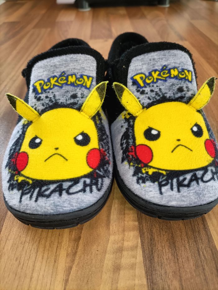 Chaussons Pokémon Pikachu 28 gris noir jaune - photo numéro 2