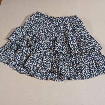 Jupe noir avec mini feuilles
