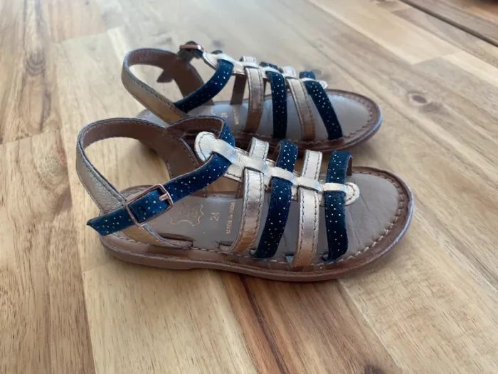 Sandale Gémo bleu et doré