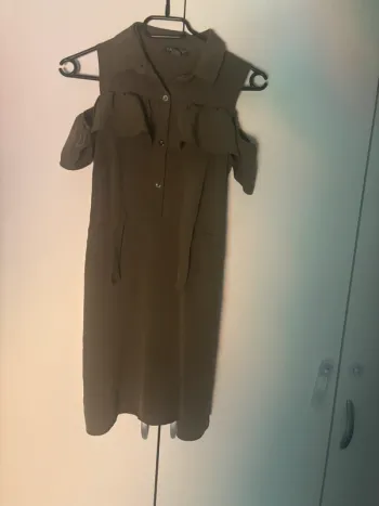 Robe kaki 10-11 ans parfait état