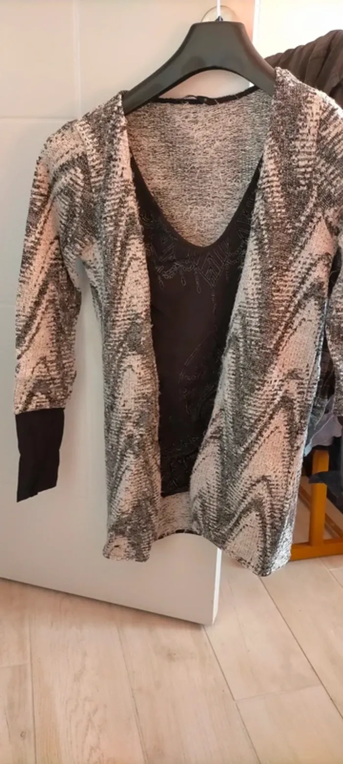 Haut Desigual