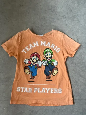 T shirt mario