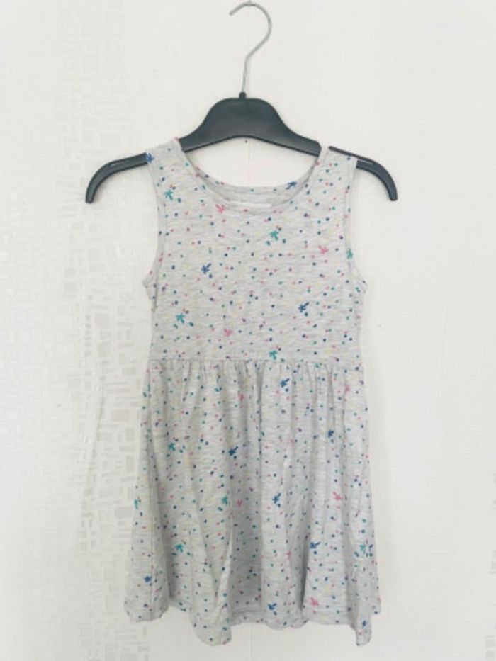 Robe printemps été taille 6 ans excellent état 🎀