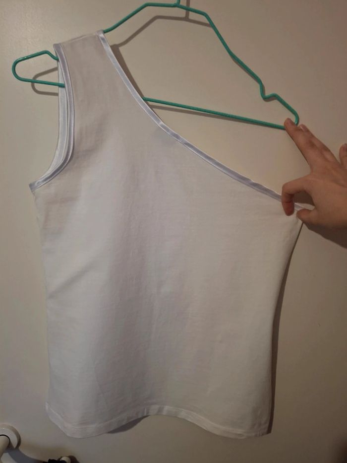 Épaule dénudée/monomanche court - blanc et fuschia - taille unique - photo numéro 7