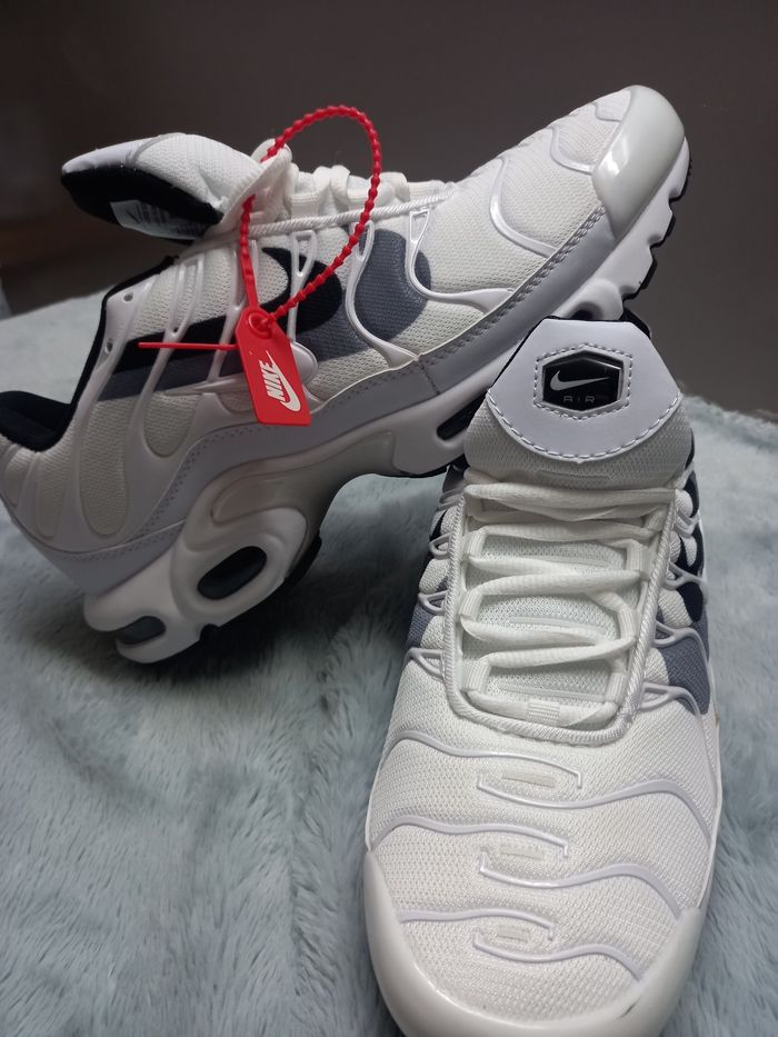 Baskets  Nike Air Max TN  noir, blanc,gris, taille 43 - photo numéro 3