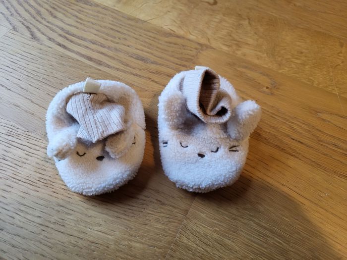 Lot chaussons naissance jusqu'à 9-12 mois - photo numéro 4