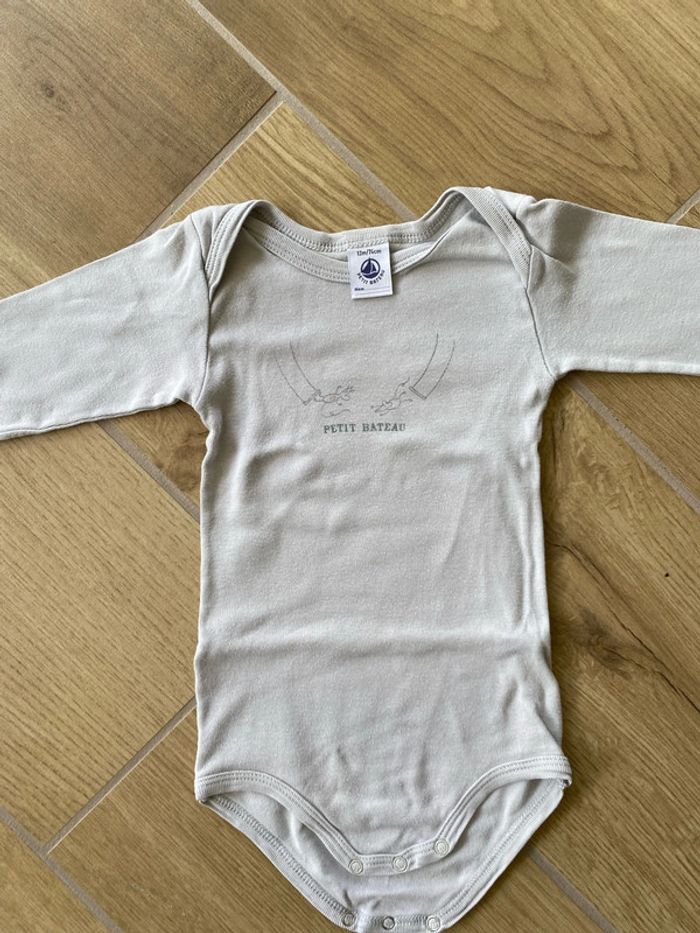 Lot 4 body manche longue petit bateau 12 mois - photo numéro 4